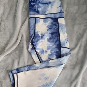 Zyia Tie dye Hendrix pocket Light and Tight leggings size 6-8